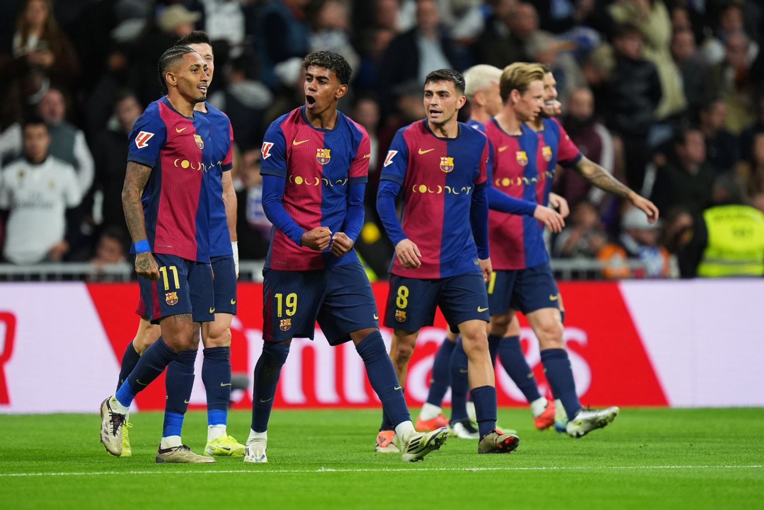 Barcelona suffocated Real Madrid by reaching new heights with