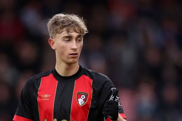 BOURNEMOUTH, ENGLAND - JANUARY 25: Dean Huijsen of AFC Bournemouth gives a thumbs up during the Premier League match between AFC Bournemouth and Nottingham Forest FC at Vitality Stadium on January 25, 2025 in Bournemouth, England.