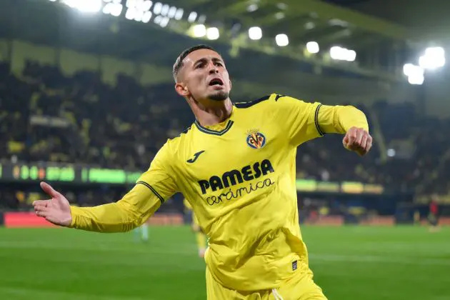 VILLARREAL, SPAIN - JANUARY 20: Yeremy Pino of Villarreal CF celebrates scoring his team's fourth goal during the LaLiga match between Villarreal CF and RCD Mallorca at Estadio de la Ceramica on January 20, 2025 in Villarreal, Spain.