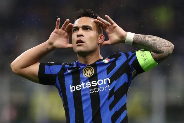 MILAN, ITALY - APRIL 16: Lautaro Martinez of FC Internazionale celebrates after scoring their team's first goal during the UEFA Champions League 2024/25 Quarter Final Second Leg match between FC Internazionale Milano and FC Bayern München at San Siro on April 16, 2025 in Milan, Italy.