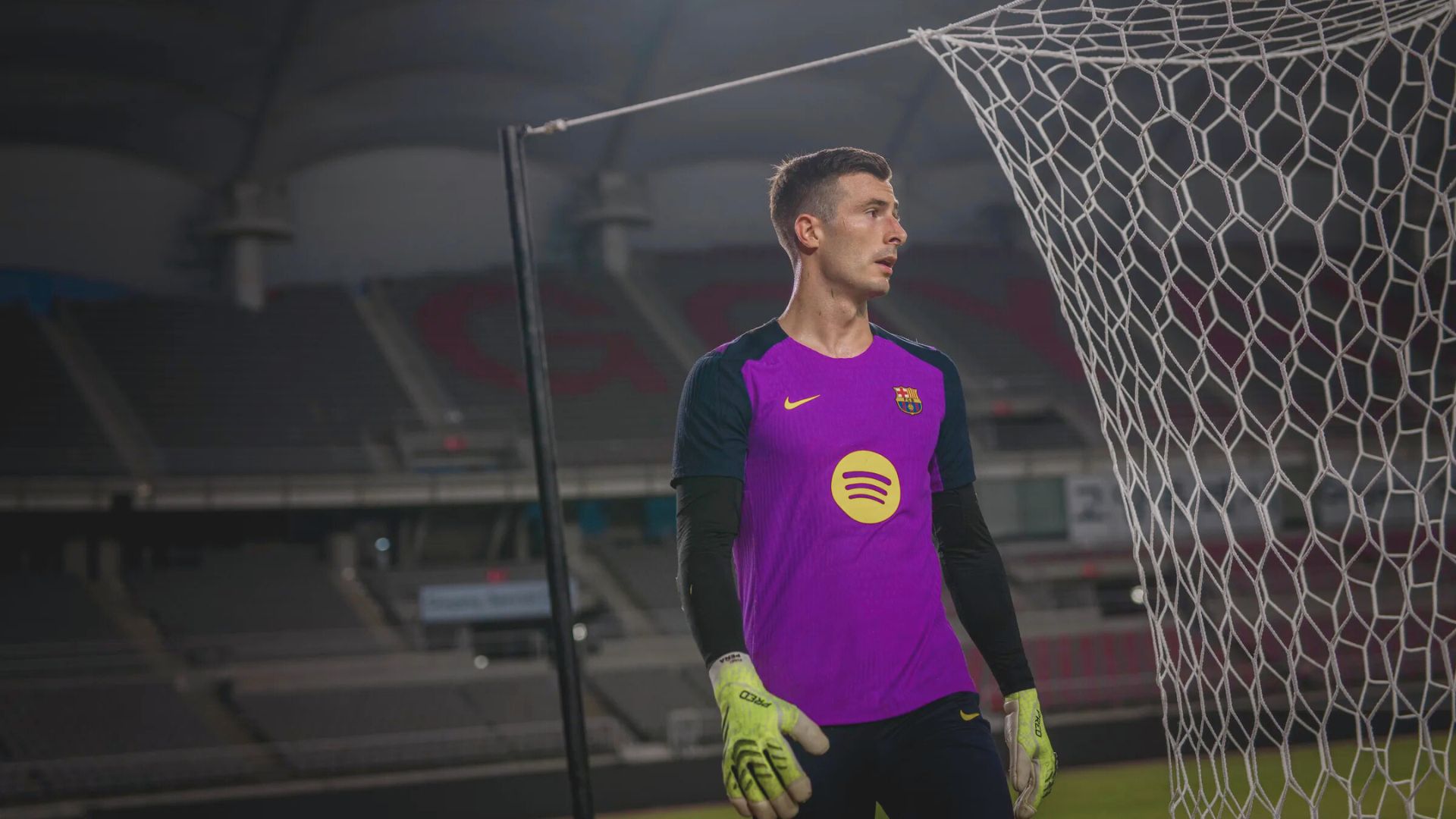 Barcelona goalkeeper Inaki Pena.