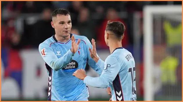 PAMPLONA, SPAIN - OCTOBER 26: Ferran Jutgla of Celta Vigo celebrates scoring his team's first goal with teammate Bryan Zaragoza during the LaLiga EA Sports match between CA Osasuna and RC Celta de Vigo at Estadio El Sadar on October 26, 2025 in Pamplona, Spain.