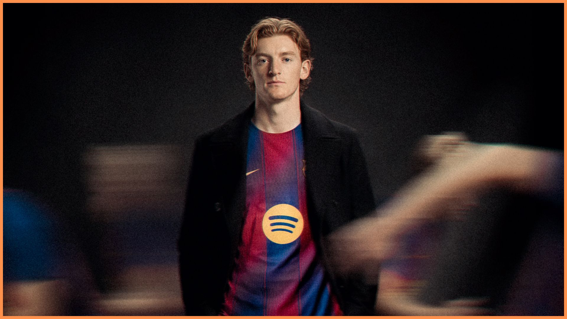 Anthony Gordon unveiled as a new Barcelona player.